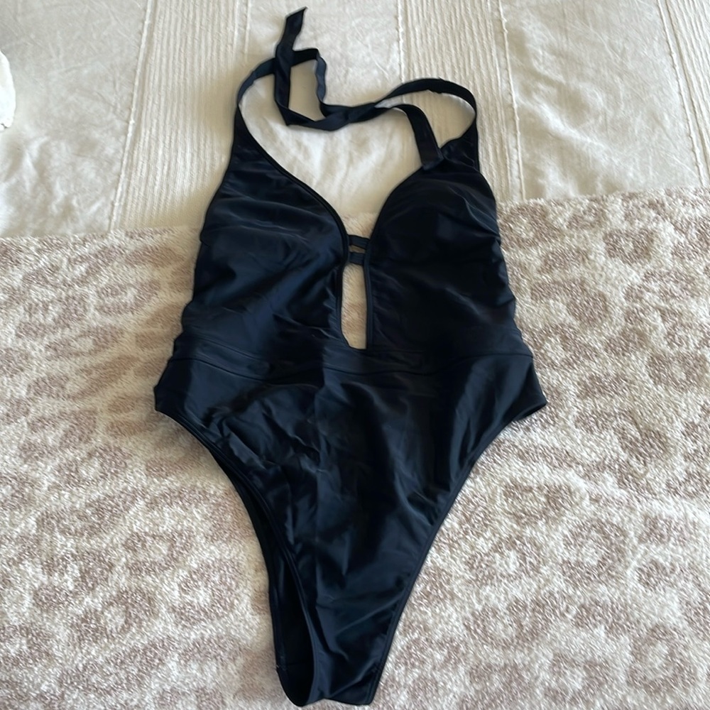 Abercrombie & Fitch Black One Piece Swimsuit